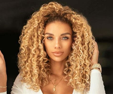 Jena Frumes Wiki: Age, Boyfriend, Net Worth, Ethnicity, Sister